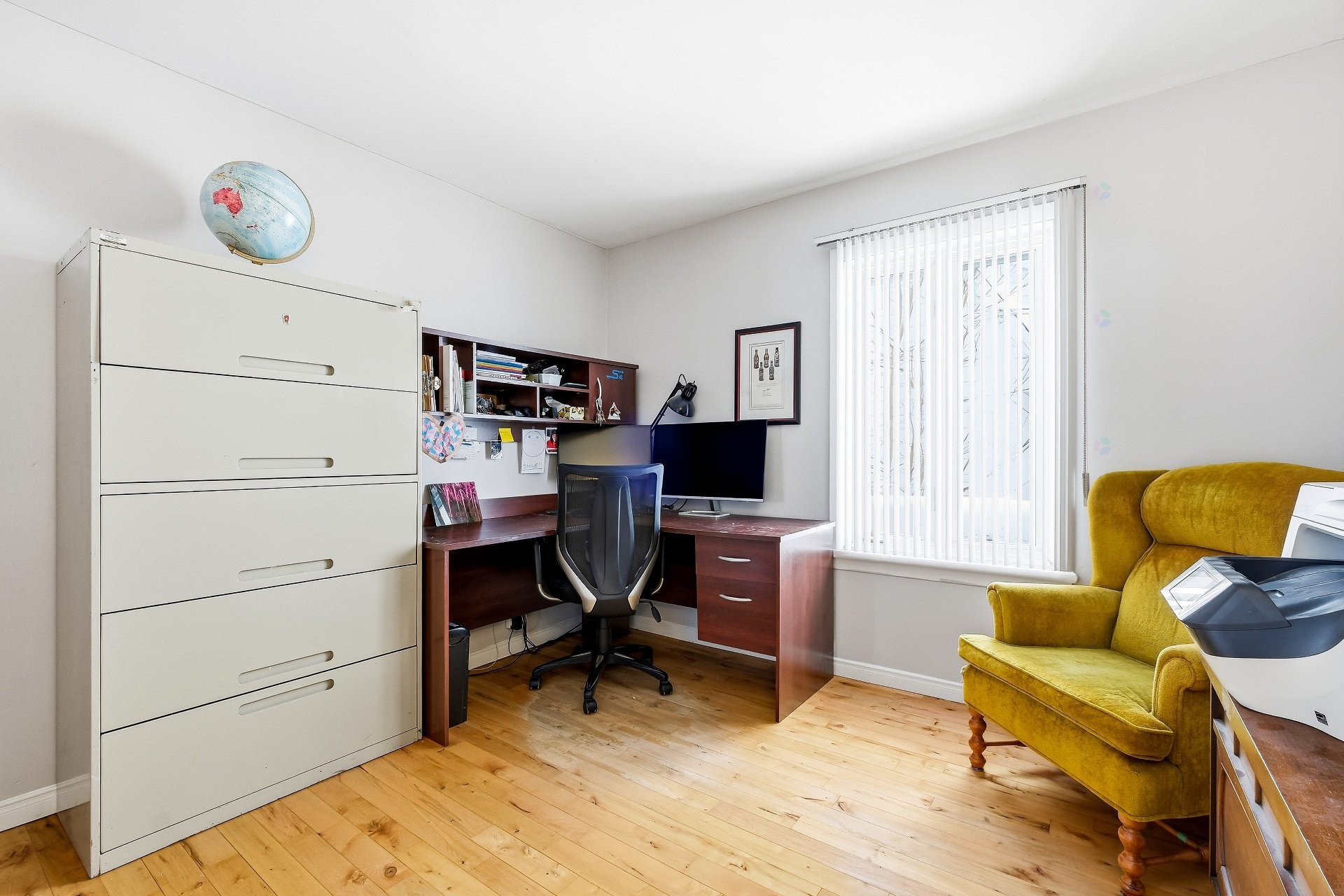 









942


Av. De Salaberry

,
Chambly,




QC
J3L1R4

