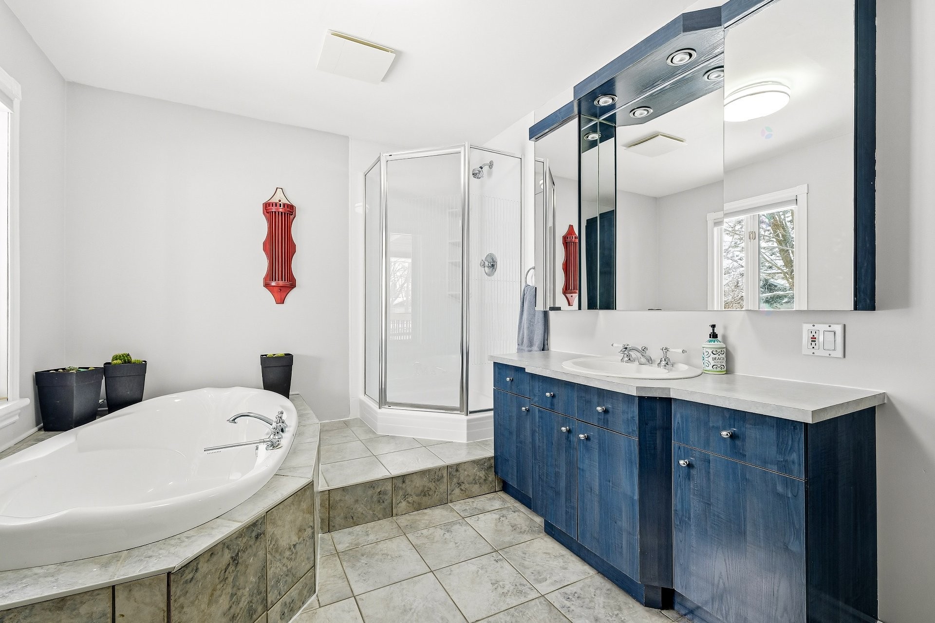 









942


Av. De Salaberry

,
Chambly,




QC
J3L1R4

