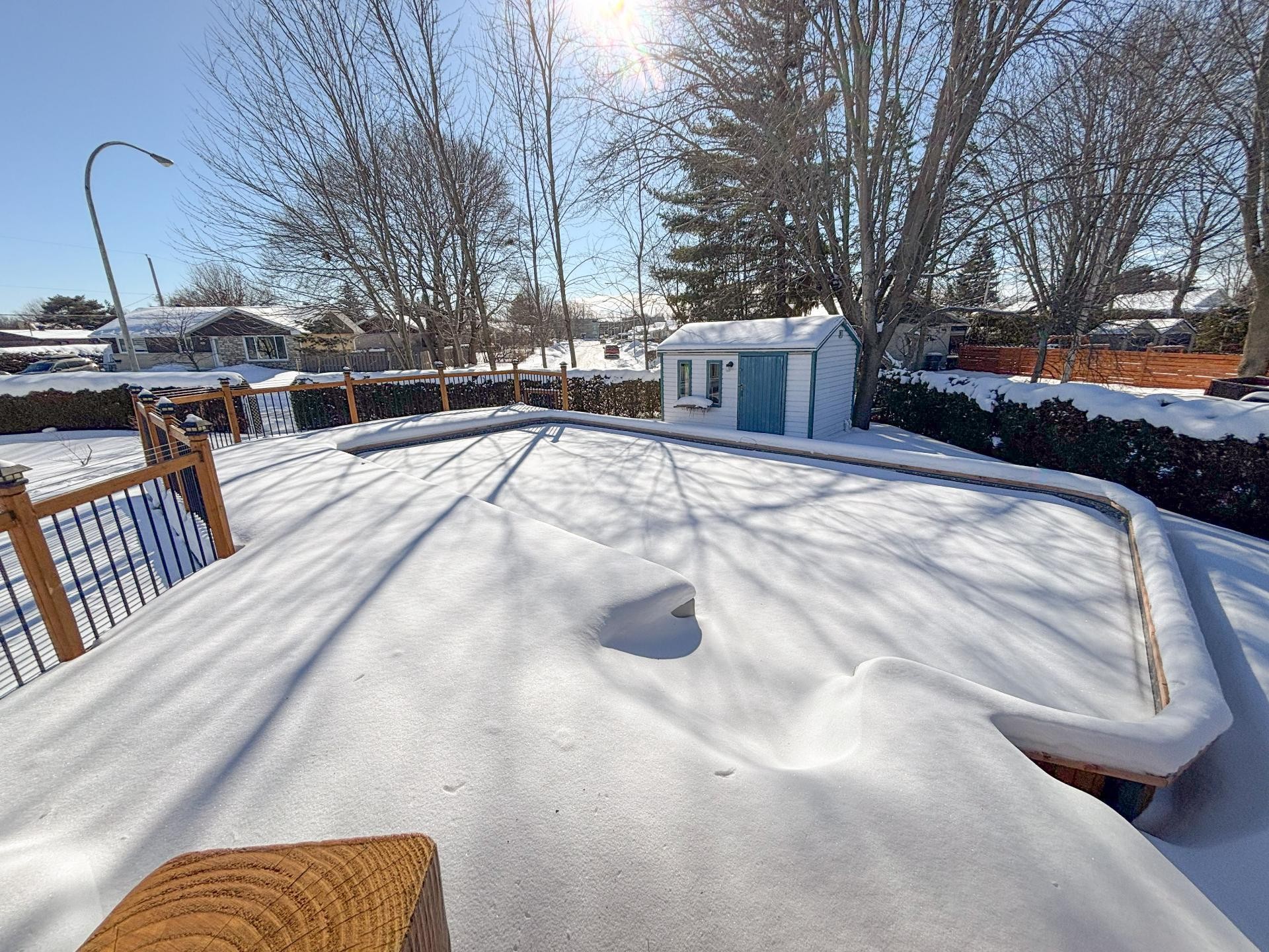 









942


Av. De Salaberry

,
Chambly,




QC
J3L1R4

