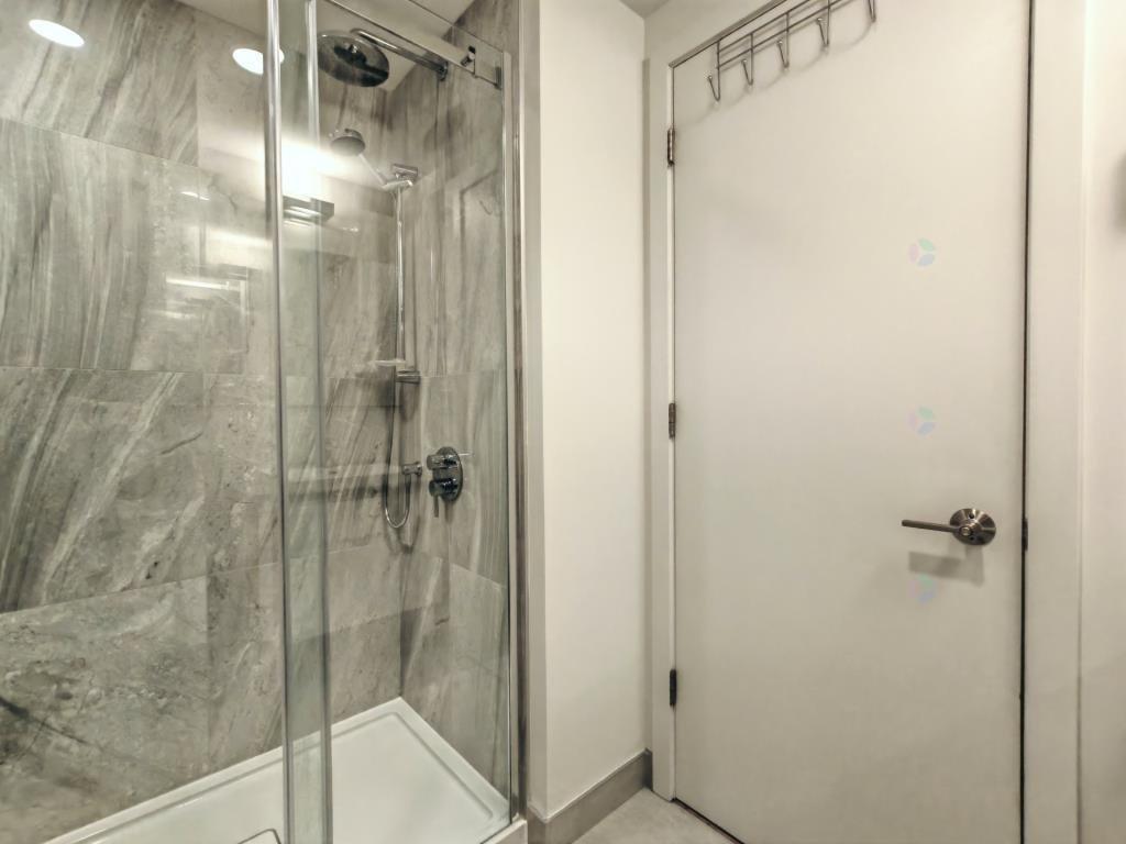 









1288


Rue St-Antoine O.

, 5201,
Montréal (Ville-Marie),




QC
H3C0X6

