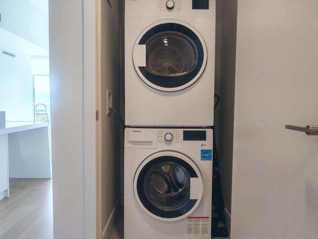 









1288


Rue St-Antoine O.

, 5201,
Montréal (Ville-Marie),




QC
H3C0X6

