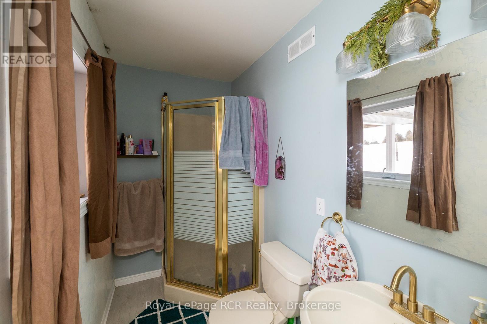 












837 7TH AVENUE

,
Hanover,




Ontario
N4N2K3

