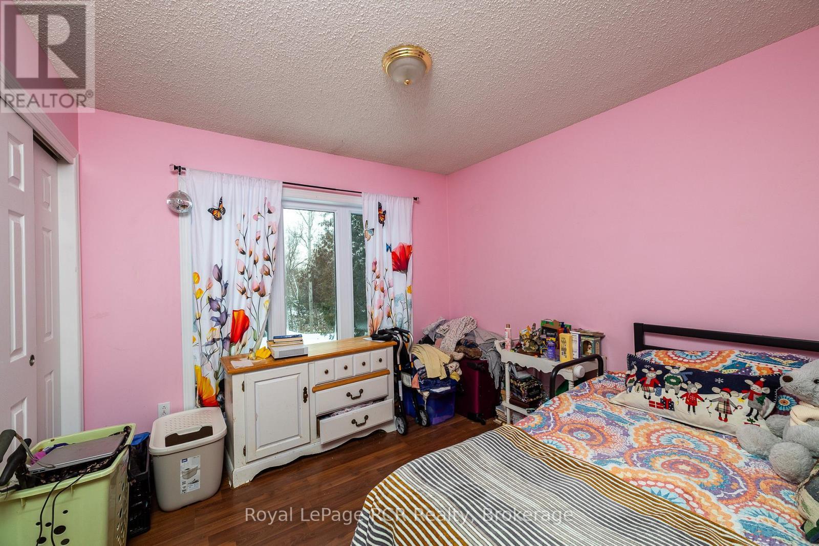 












837 7TH AVENUE

,
Hanover,




Ontario
N4N2K3

