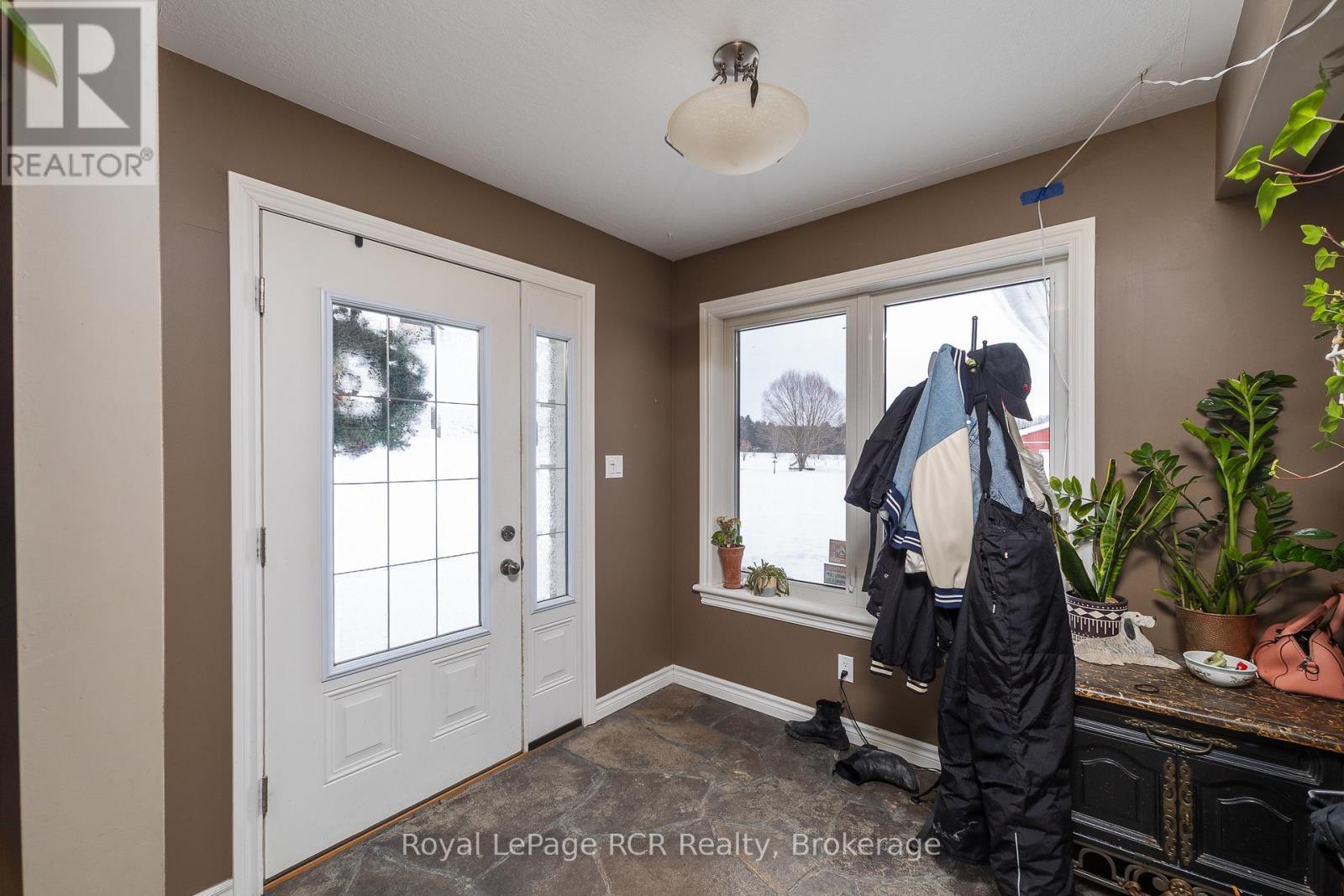 












837 7TH AVENUE

,
Hanover,




Ontario
N4N2K3

