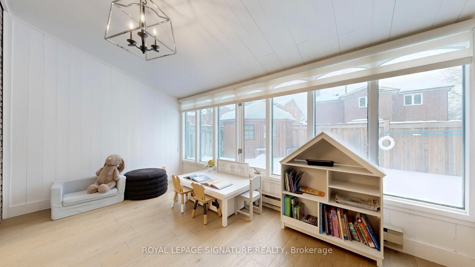 









3


Freeman

Road,
Markham,




ON
L3P 4E9

