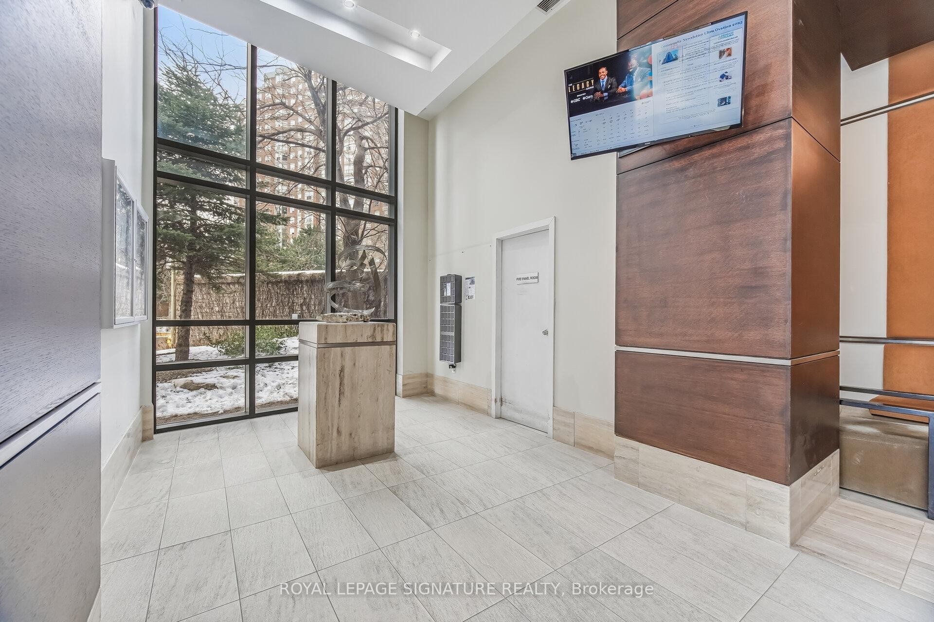 









330


Burnhamthorpe

Road West, 1402,
Mississauga,




ON
L5B 0E1

