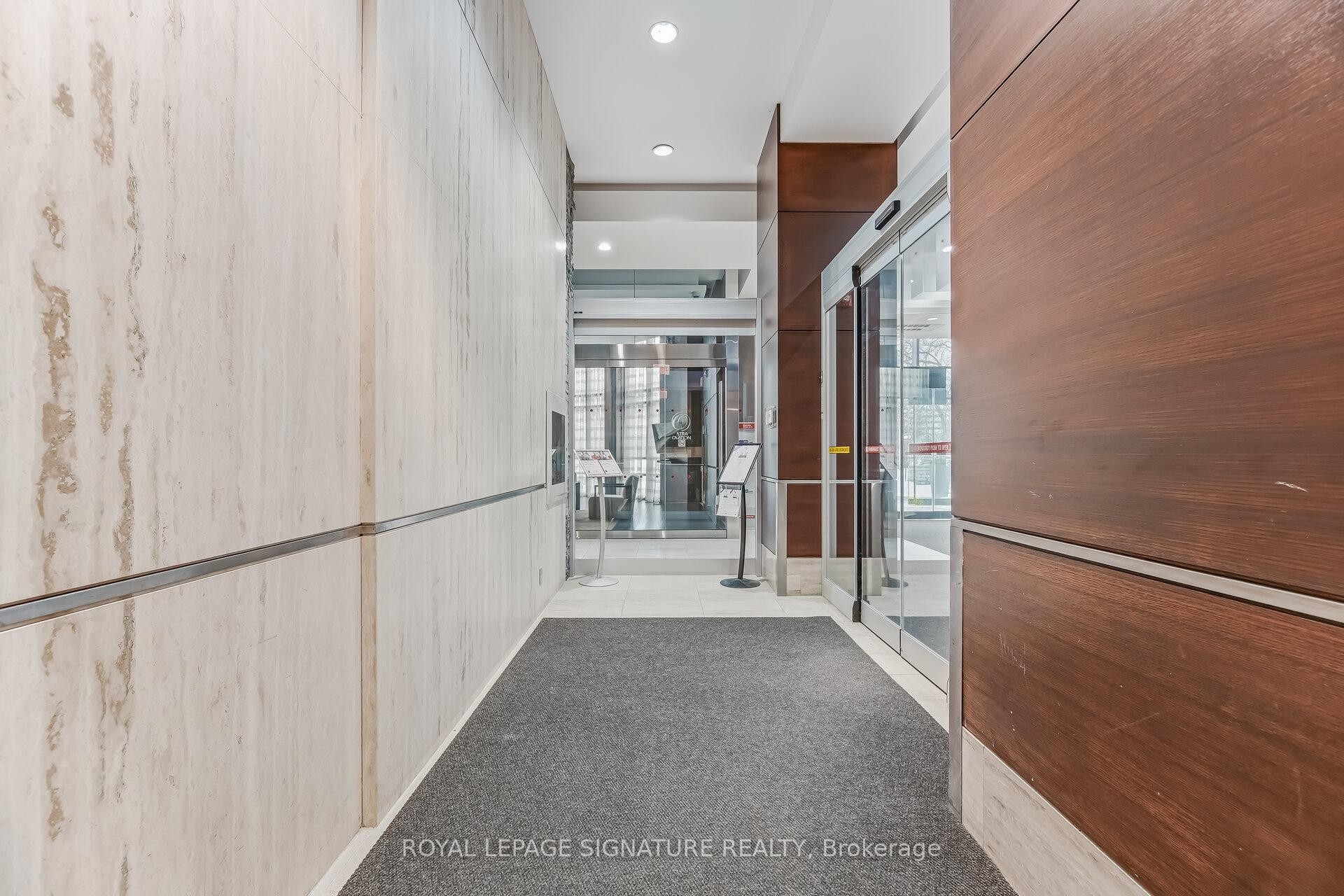 









330


Burnhamthorpe

Road West, 1402,
Mississauga,




ON
L5B 0E1

