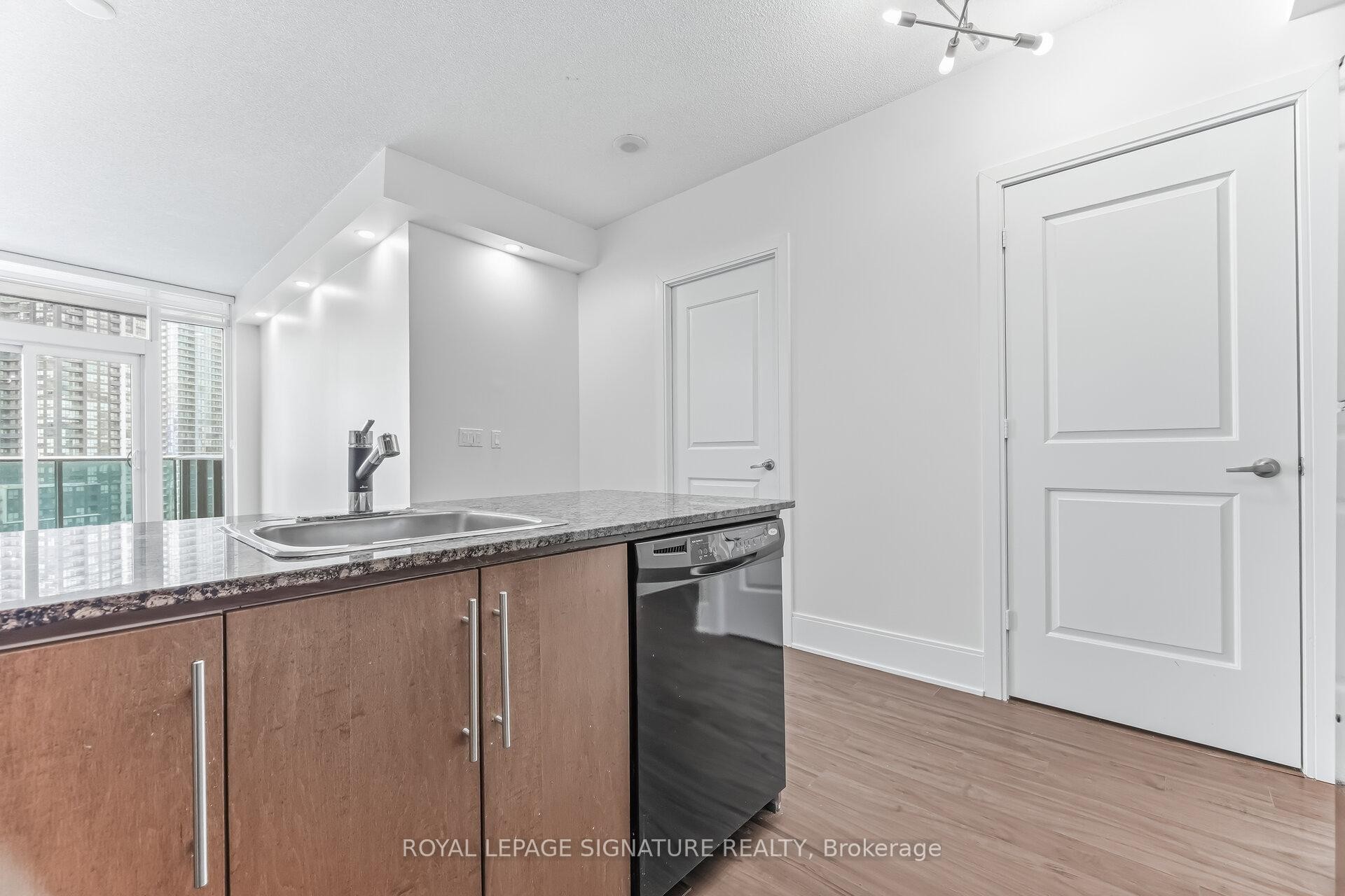 









330


Burnhamthorpe

Road West, 1402,
Mississauga,




ON
L5B 0E1

