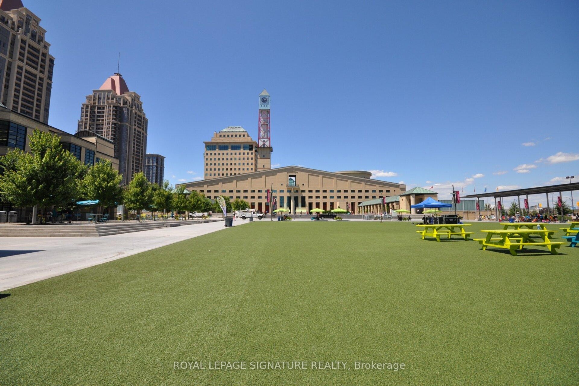 









330


Burnhamthorpe

Road West, 1402,
Mississauga,




ON
L5B 0E1

