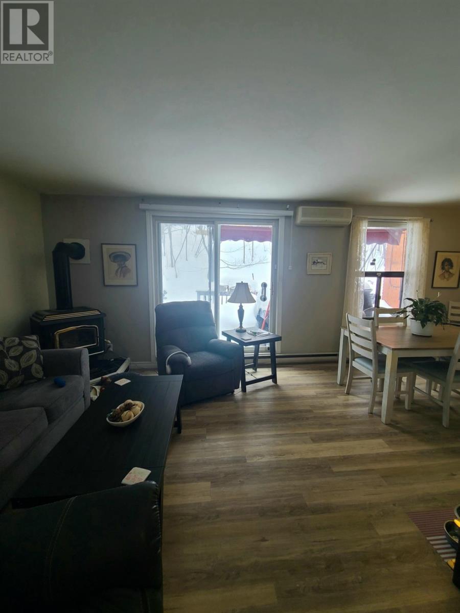 












8 Capital PL

,
Elliot Lake,




Ontario
P5A1P8

