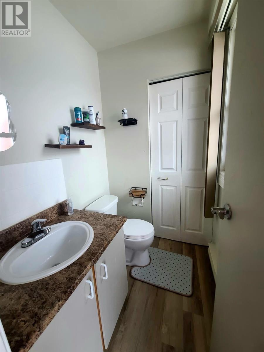 












8 Capital PL

,
Elliot Lake,




Ontario
P5A1P8

