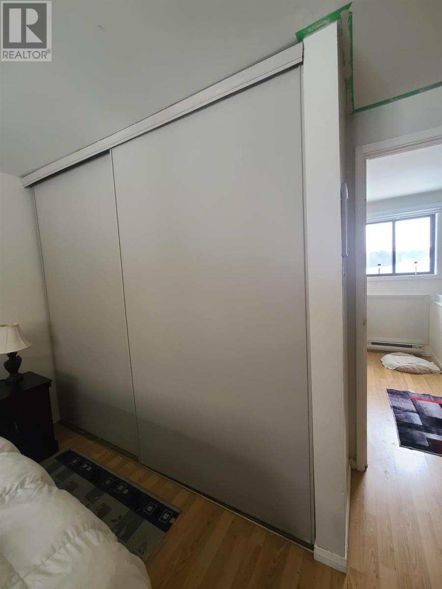 












8 Capital PL

,
Elliot Lake,




Ontario
P5A1P8

