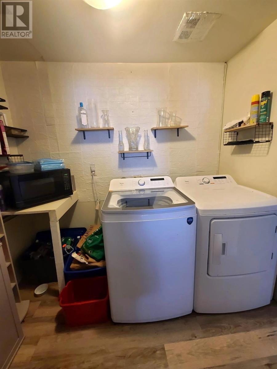 












8 Capital PL

,
Elliot Lake,




Ontario
P5A1P8

