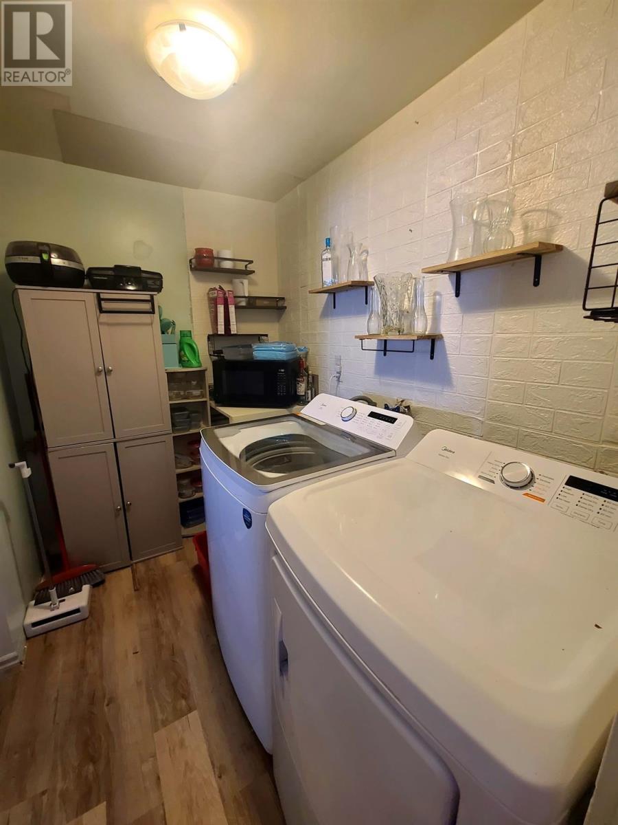 












8 Capital PL

,
Elliot Lake,




Ontario
P5A1P8

