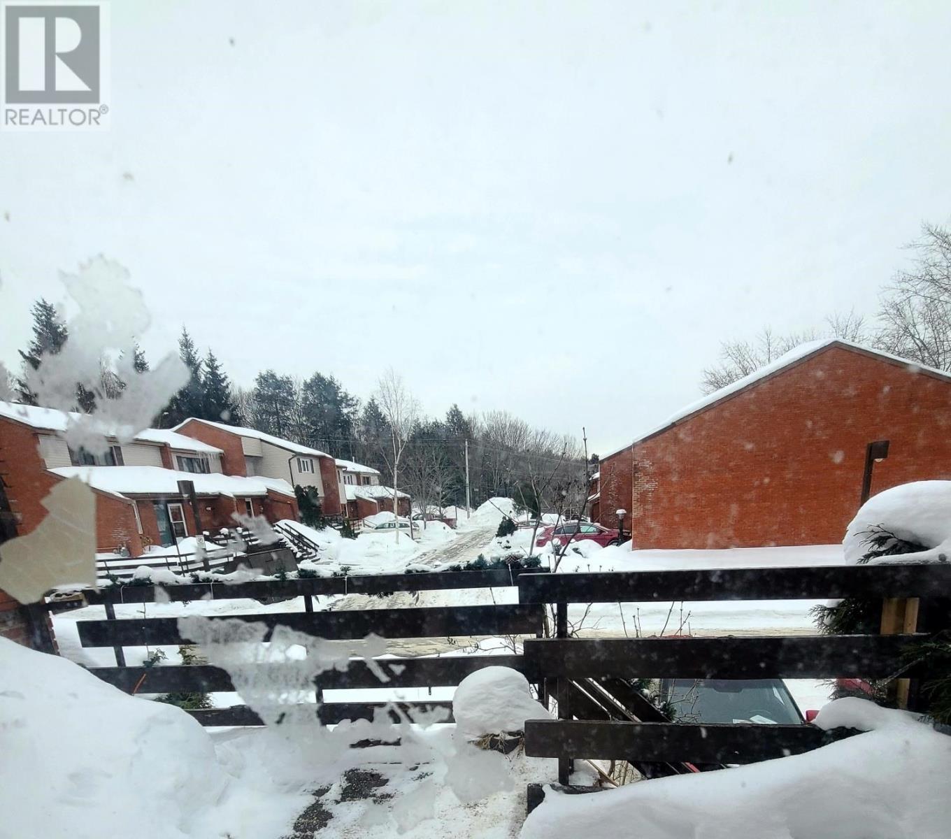 












8 Capital PL

,
Elliot Lake,




Ontario
P5A1P8

