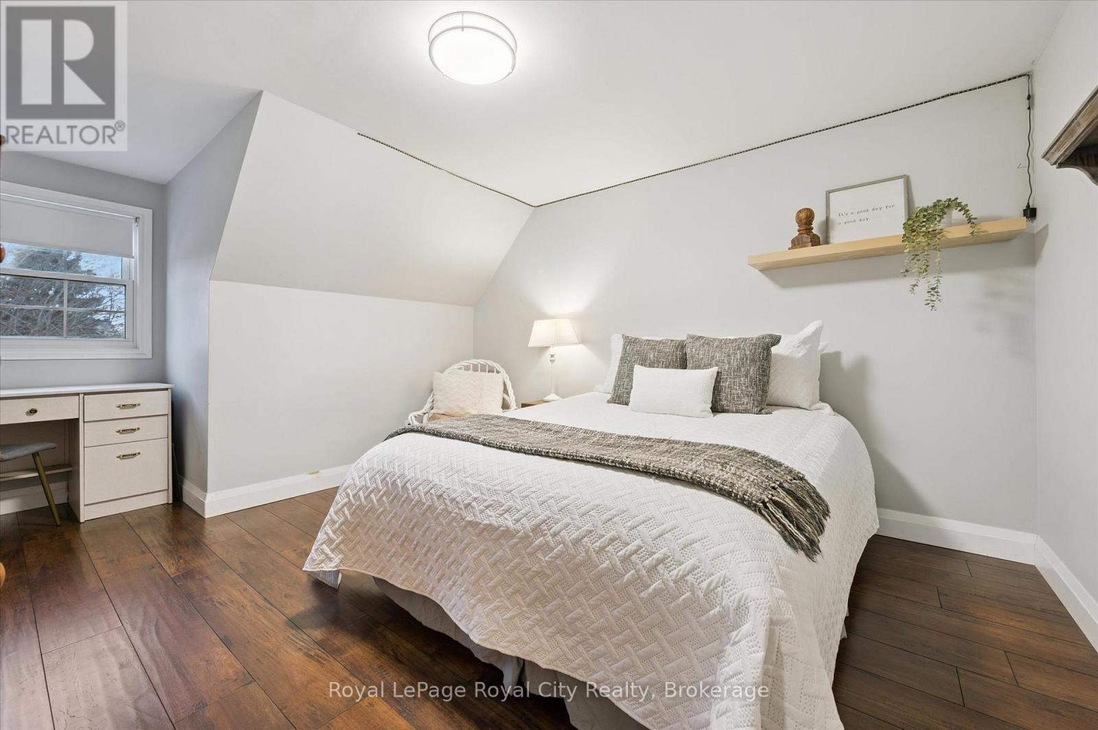 












60 HANDS DRIVE

,
Guelph (Kortright East),




Ontario
N1G3H3

