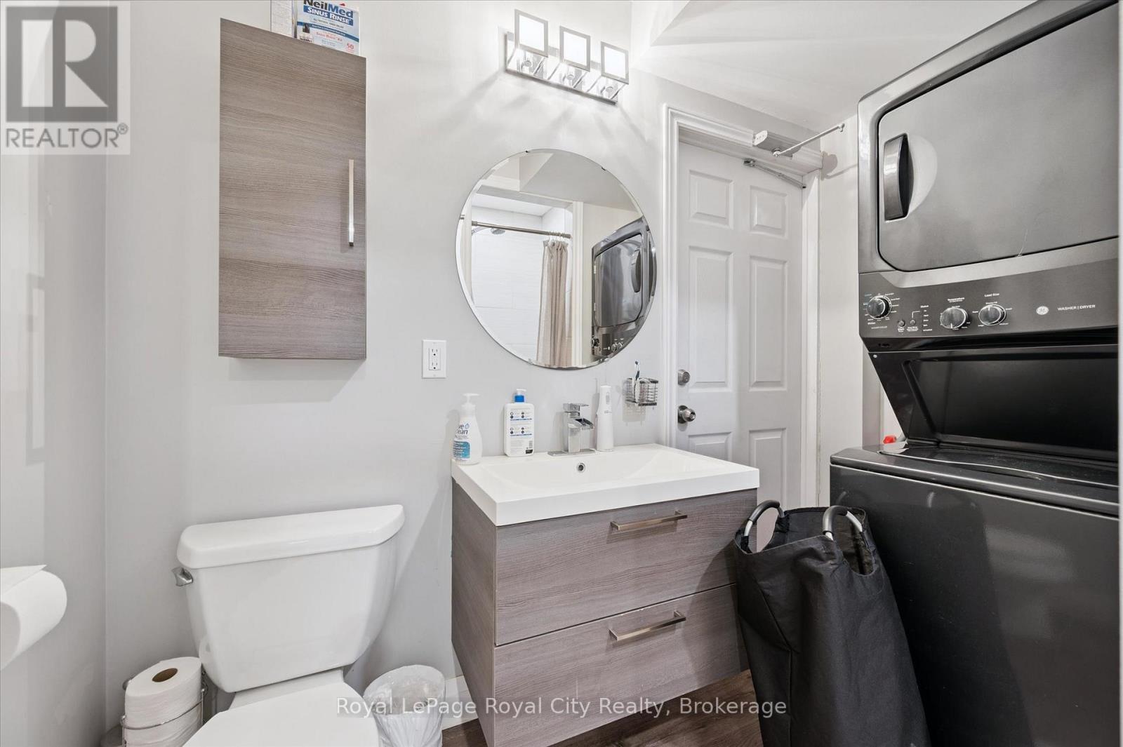 












60 HANDS DRIVE

,
Guelph (Kortright East),




Ontario
N1G3H3

