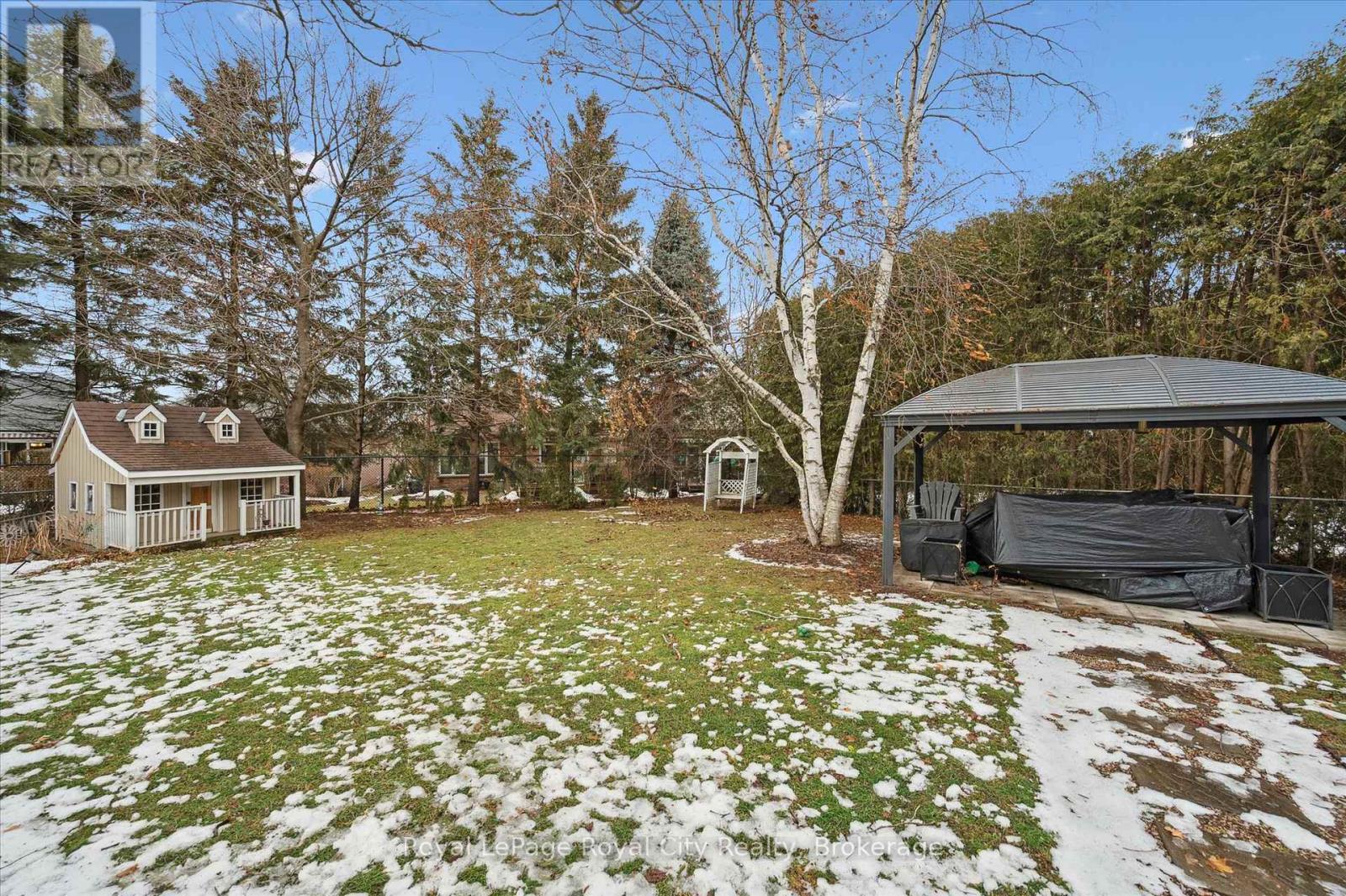 












60 HANDS DRIVE

,
Guelph (Kortright East),




Ontario
N1G3H3

