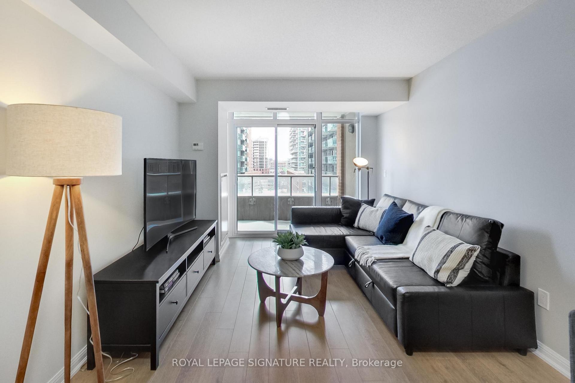 









85


East Liberty

Street, 1016,
Toronto,




ON
M6K 3R4

