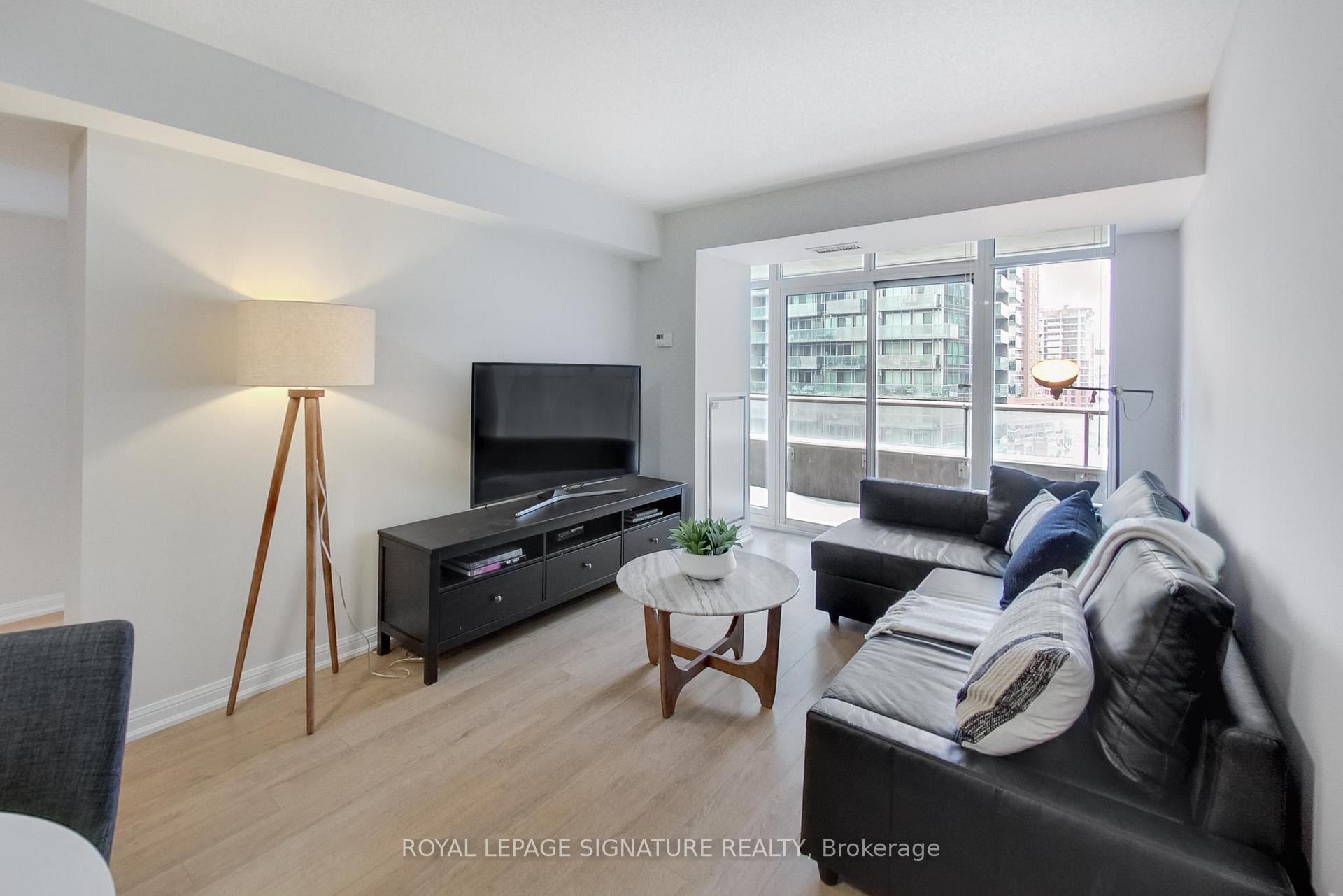 









85


East Liberty

Street, 1016,
Toronto,




ON
M6K 3R4

