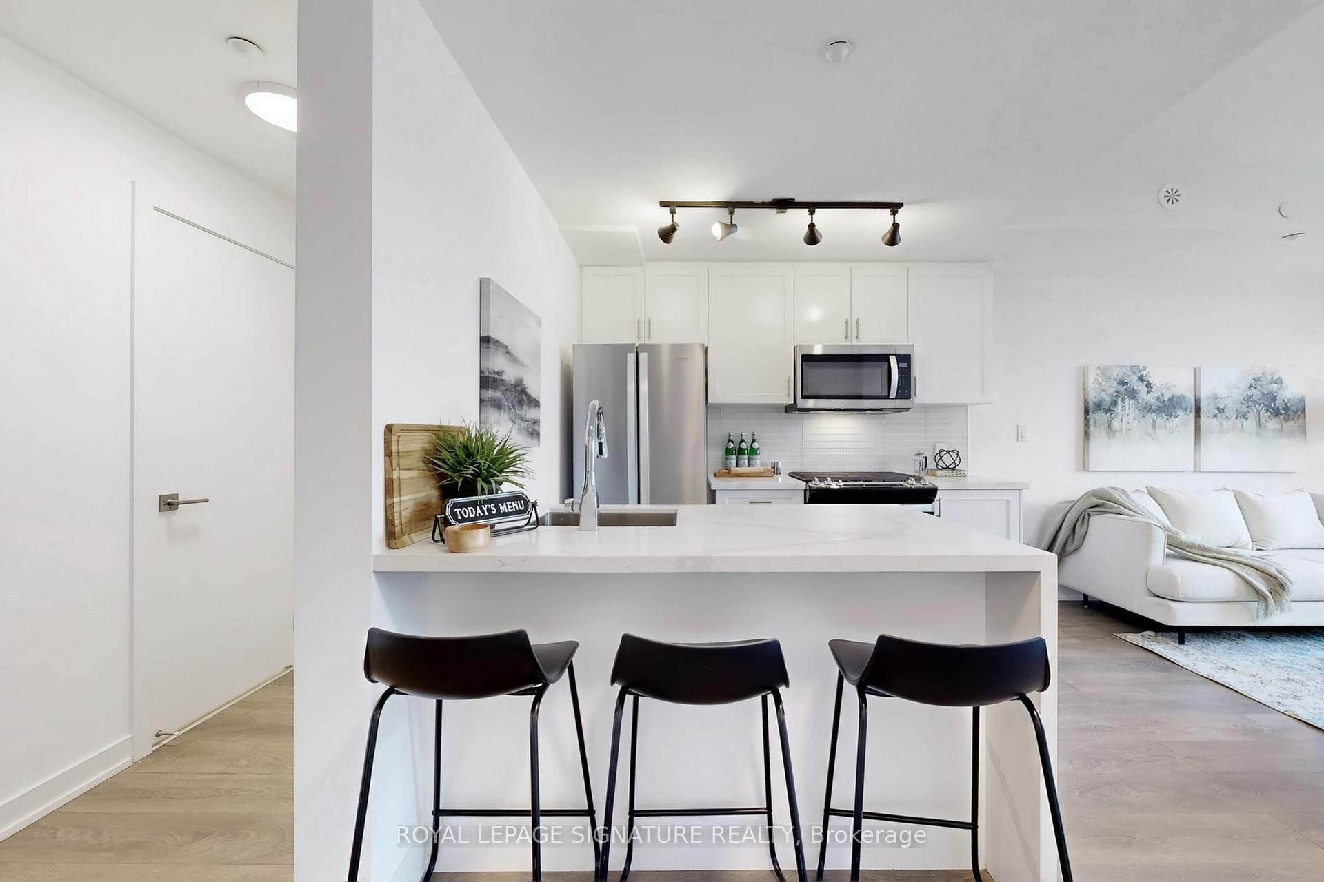 









1455


O'Connor

Drive, 1,
Toronto,




ON
M4B 2V5

