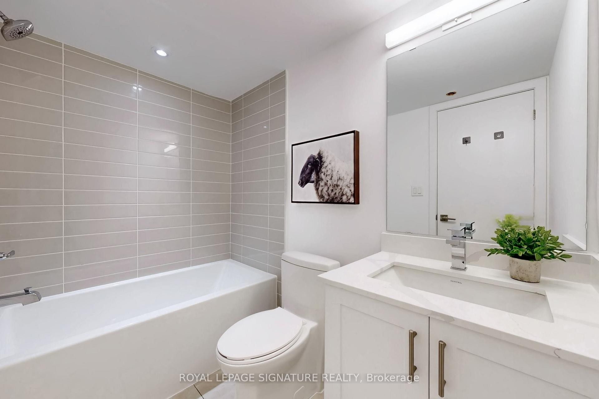 









1455


O'Connor

Drive, 1,
Toronto,




ON
M4B 2V5

