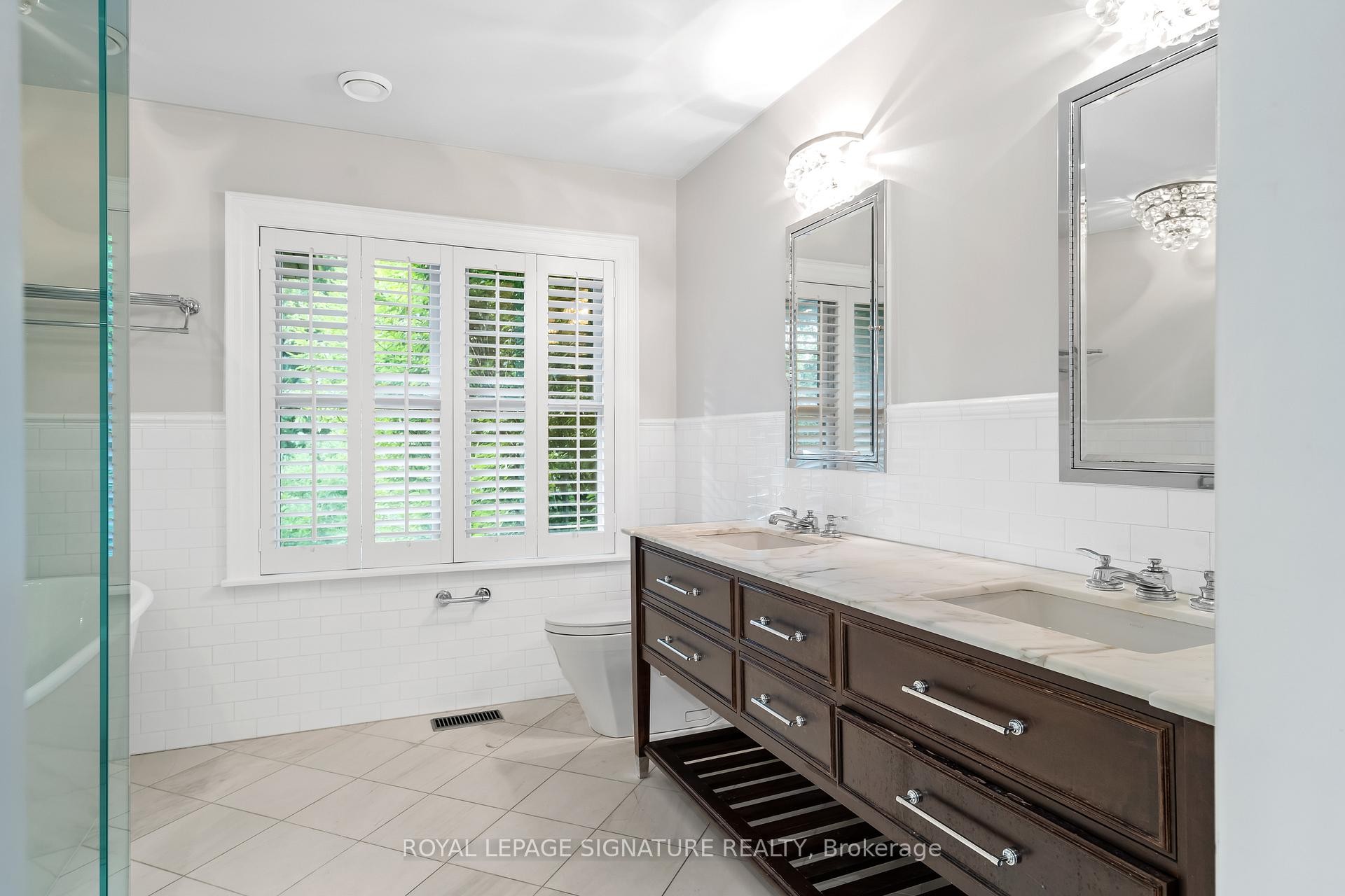 









26


Buckingham

Avenue,
Toronto,




ON
M4N 1R2

