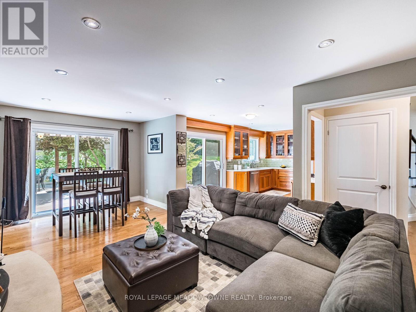 












40 HILLTOP DRIVE

,
Caledon,




Ontario
L7C1H6

