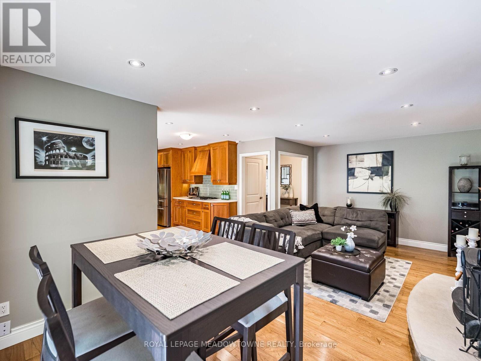 












40 HILLTOP DRIVE

,
Caledon,




Ontario
L7C1H6

