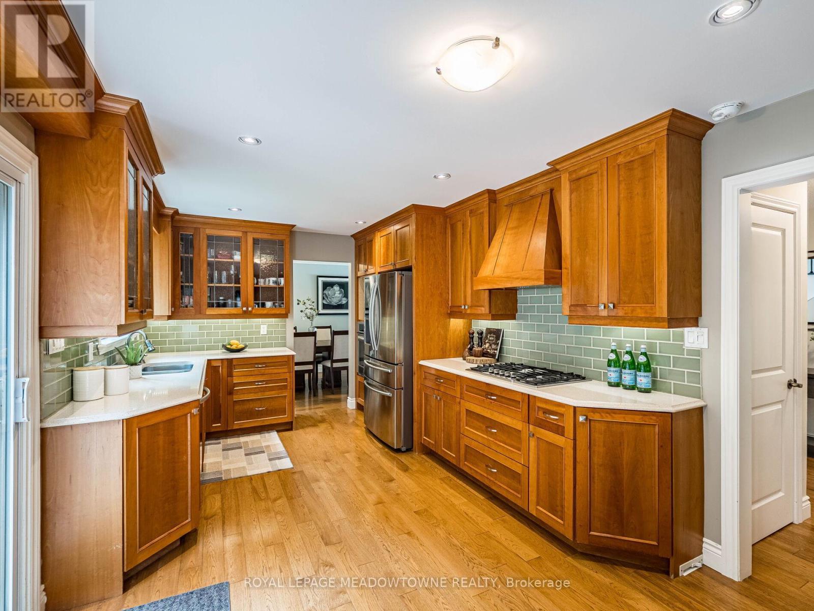 












40 HILLTOP DRIVE

,
Caledon,




Ontario
L7C1H6

