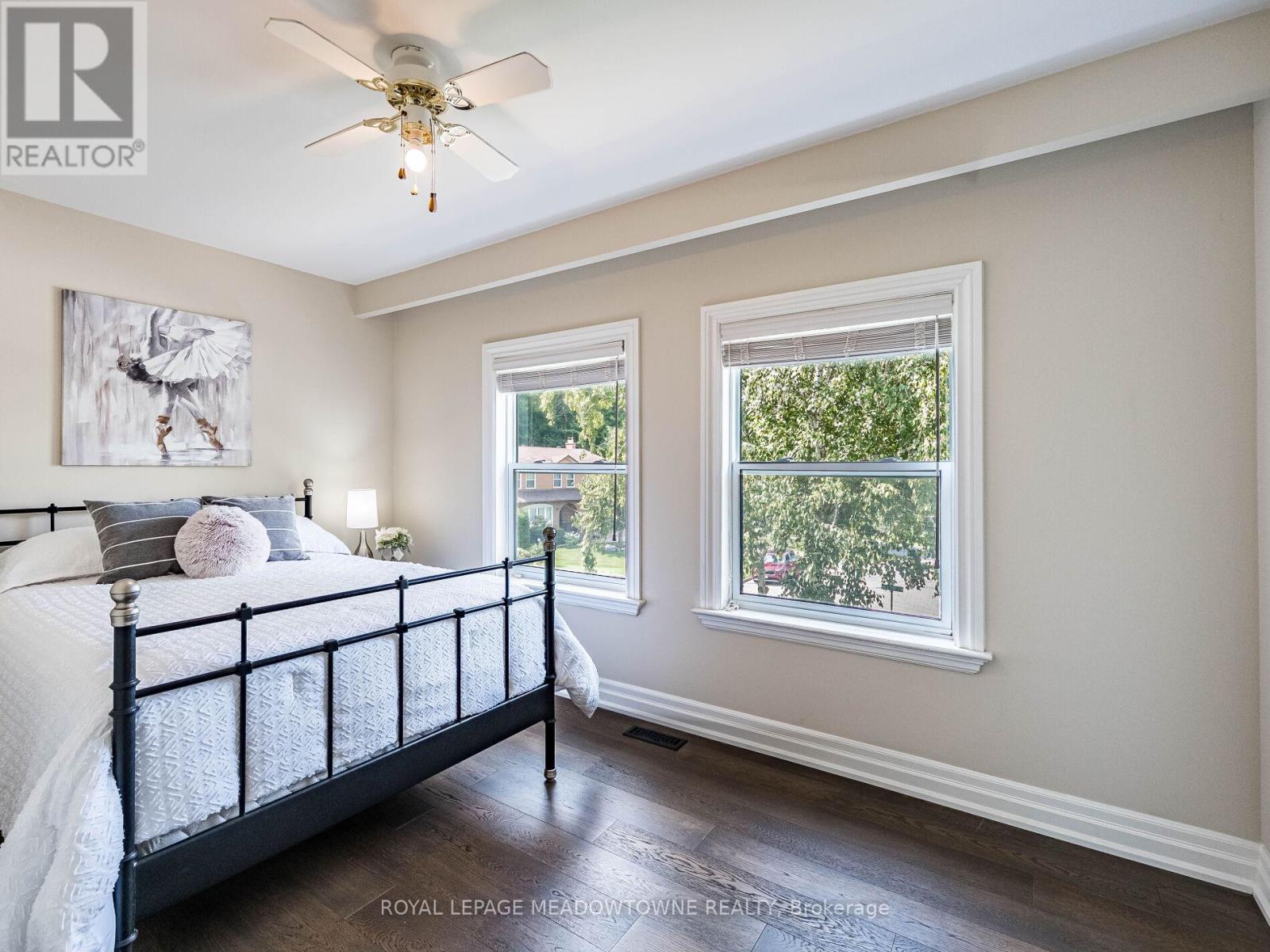 












40 HILLTOP DRIVE

,
Caledon,




Ontario
L7C1H6

