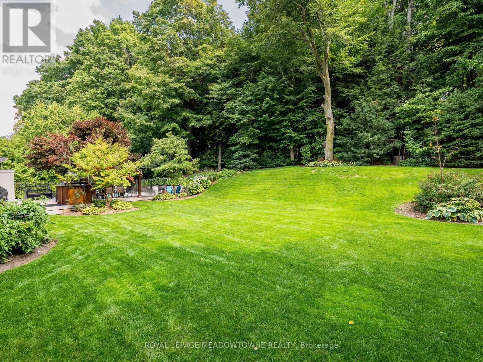 












40 HILLTOP DRIVE

,
Caledon,




Ontario
L7C1H6

