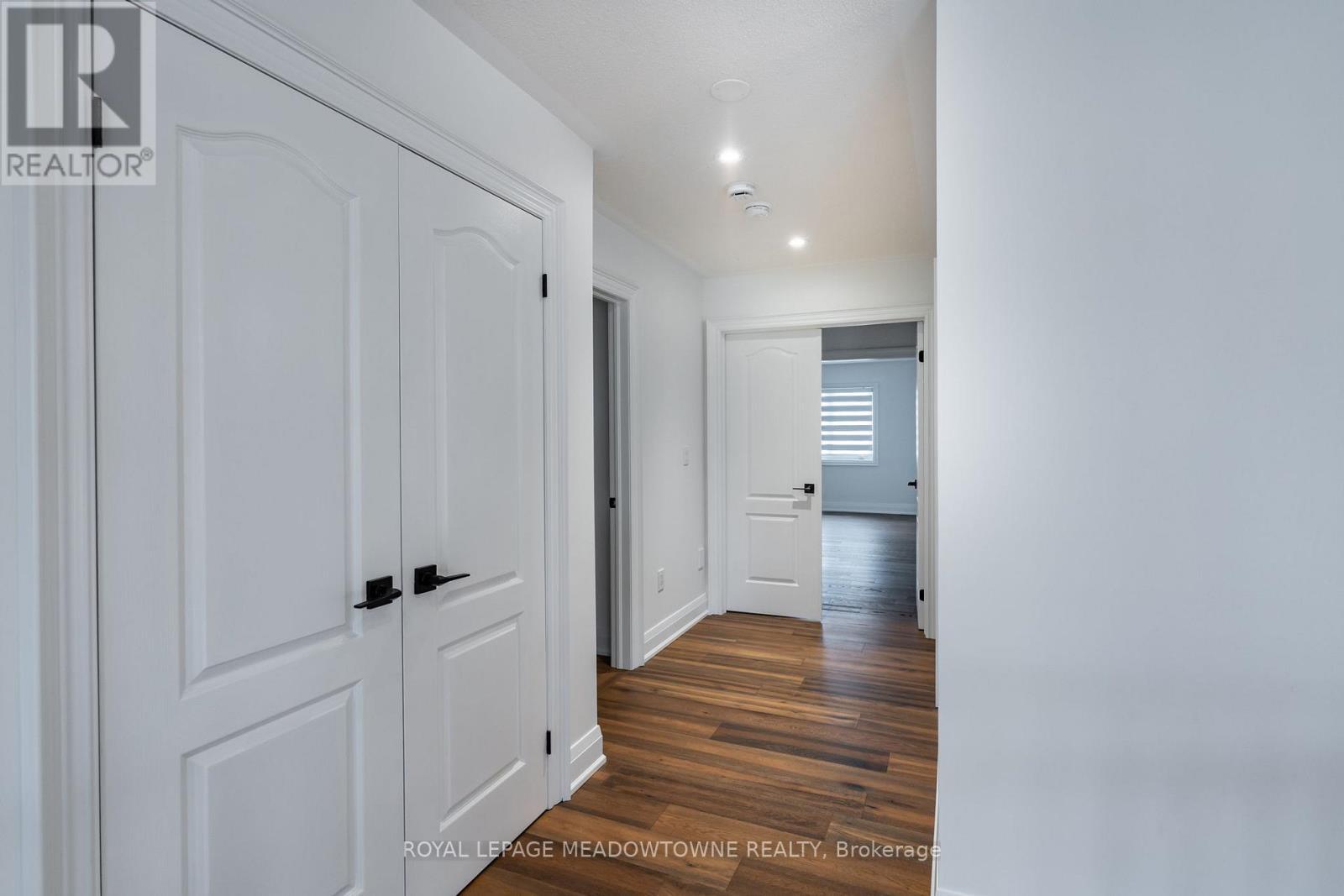 












26 EMPEROR DRIVE

,
Brampton,




Ontario
L6P1X5

