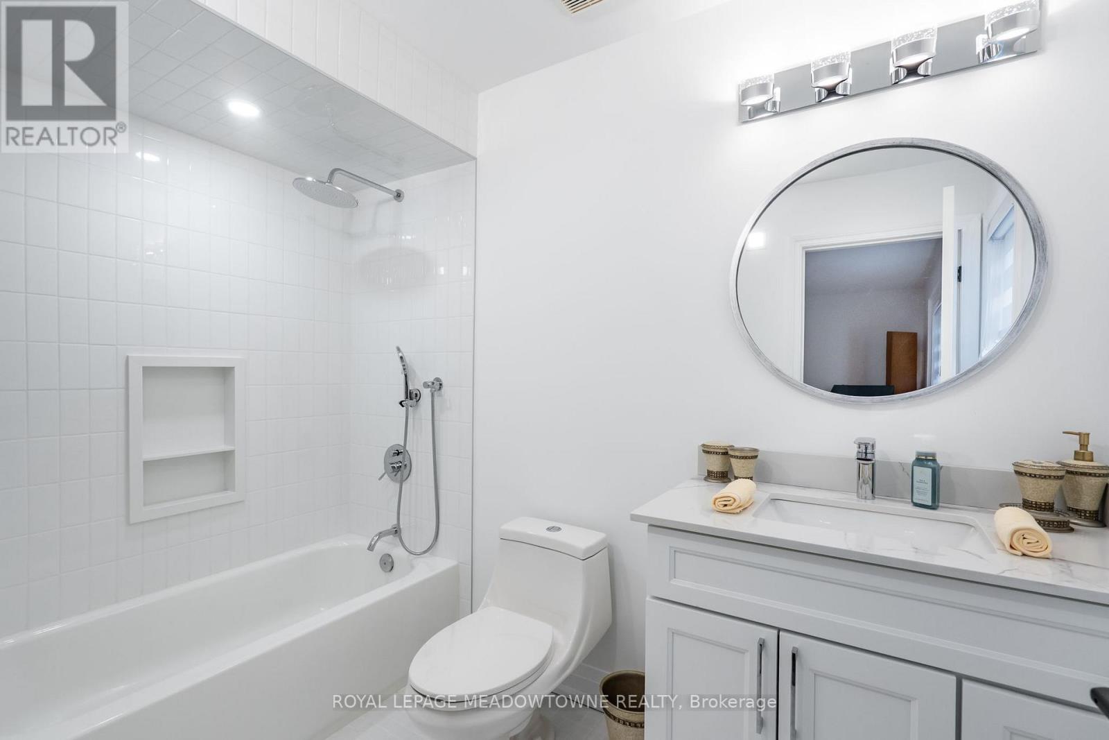 












26 EMPEROR DRIVE

,
Brampton,




Ontario
L6P1X5

