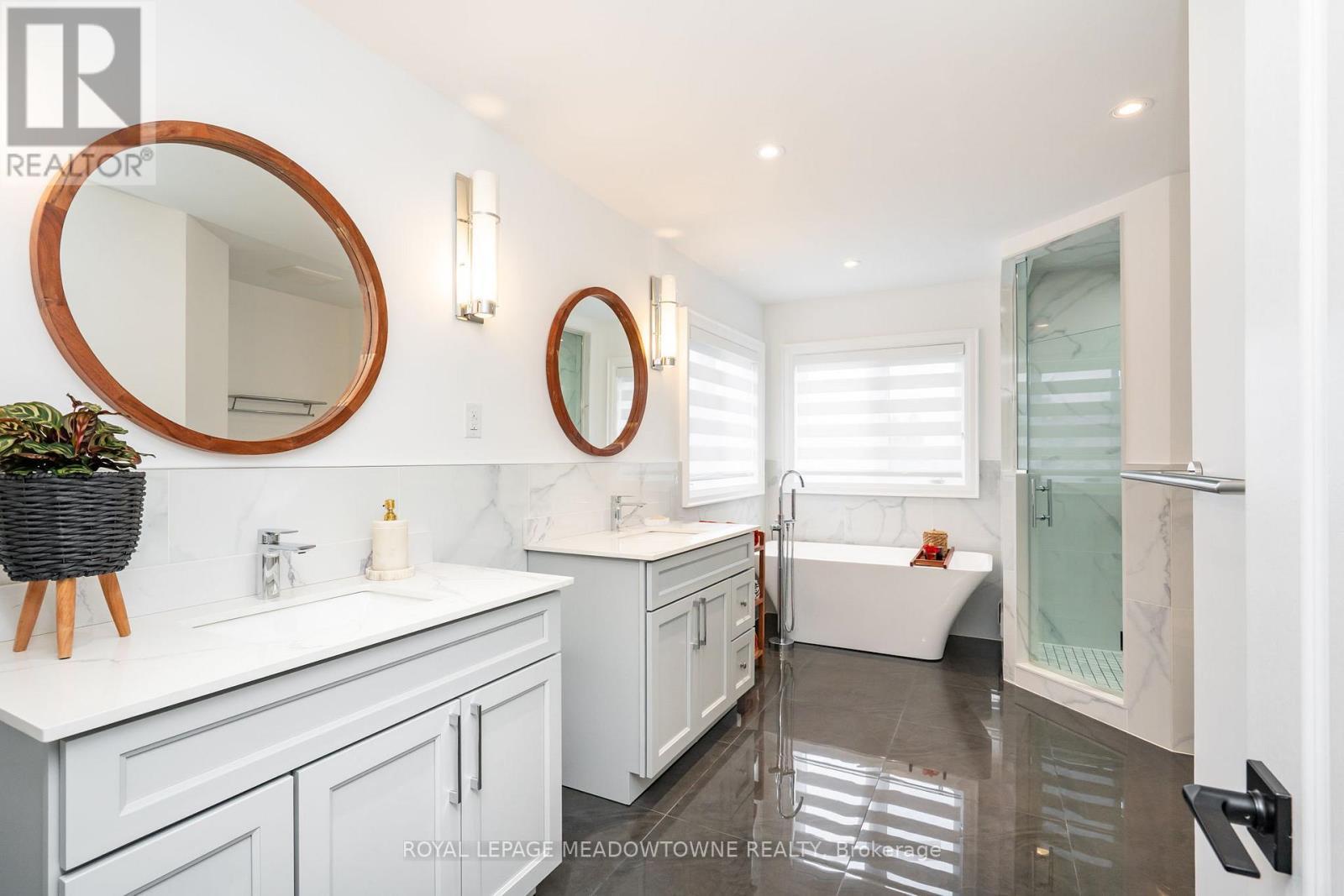 












26 EMPEROR DRIVE

,
Brampton,




Ontario
L6P1X5

