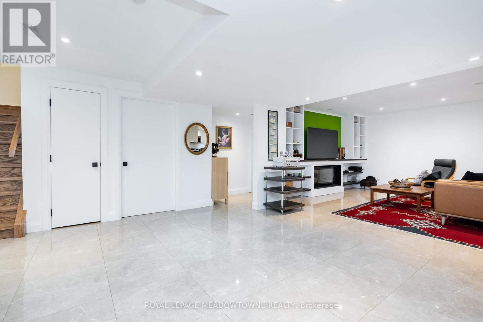 












26 EMPEROR DRIVE

,
Brampton,




Ontario
L6P1X5

