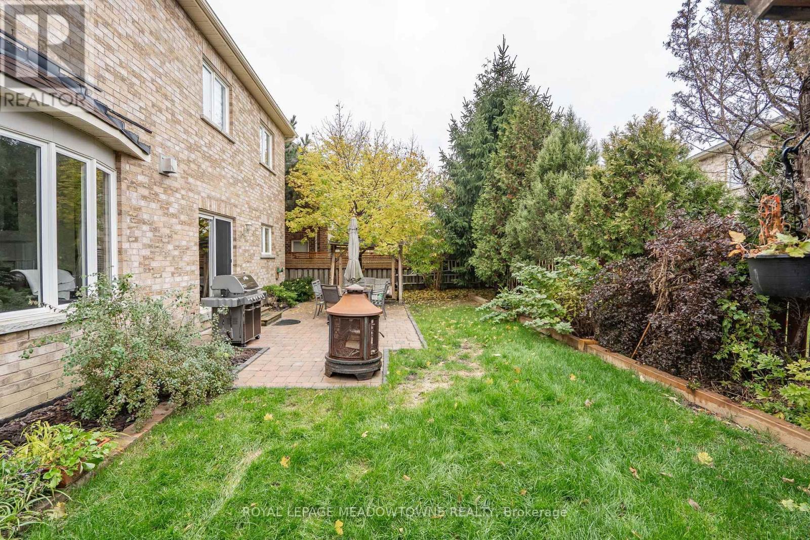 












26 EMPEROR DRIVE

,
Brampton,




Ontario
L6P1X5

