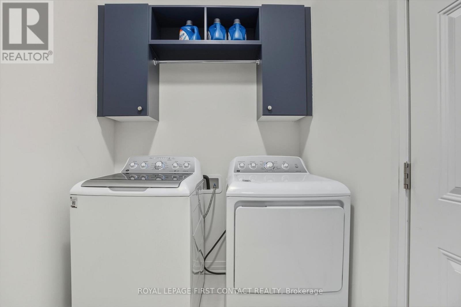 












69 KIRKWOOD WAY

,
Barrie,




Ontario
L9J0K7

