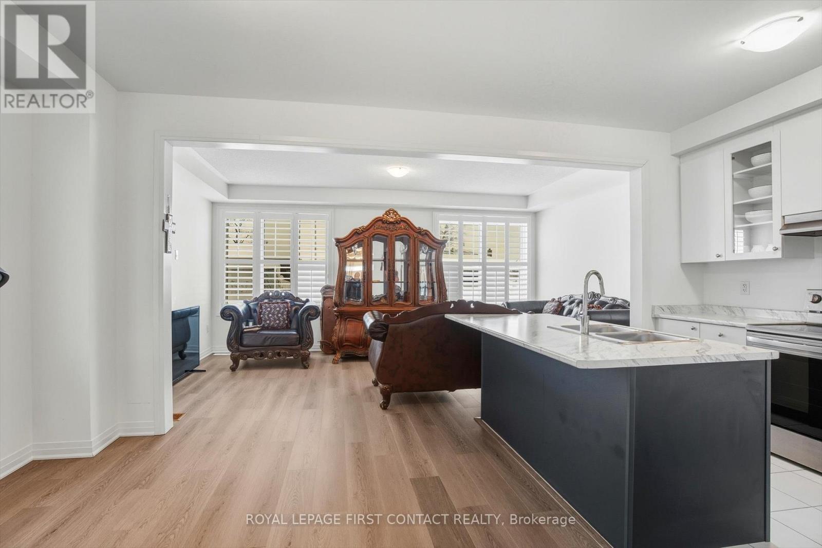 












69 KIRKWOOD WAY

,
Barrie,




Ontario
L9J0K7

