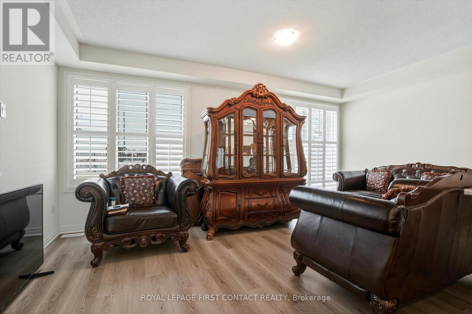 












69 KIRKWOOD WAY

,
Barrie,




Ontario
L9J0K7

