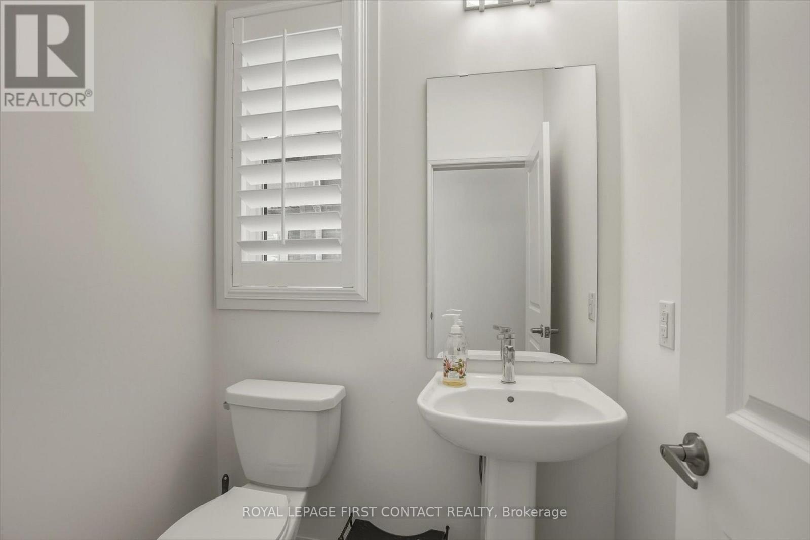 












69 KIRKWOOD WAY

,
Barrie,




Ontario
L9J0K7

