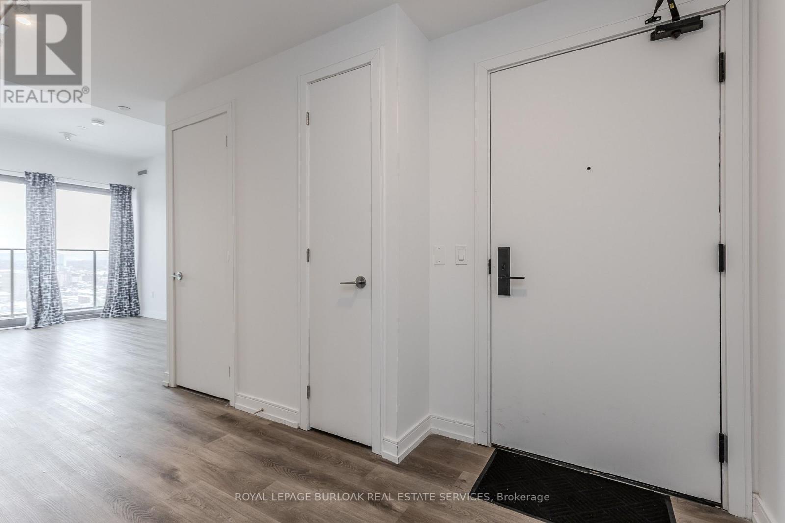 












1509 - 1 JARVIS STREET

,
Hamilton,




Ontario
L8R3J2

