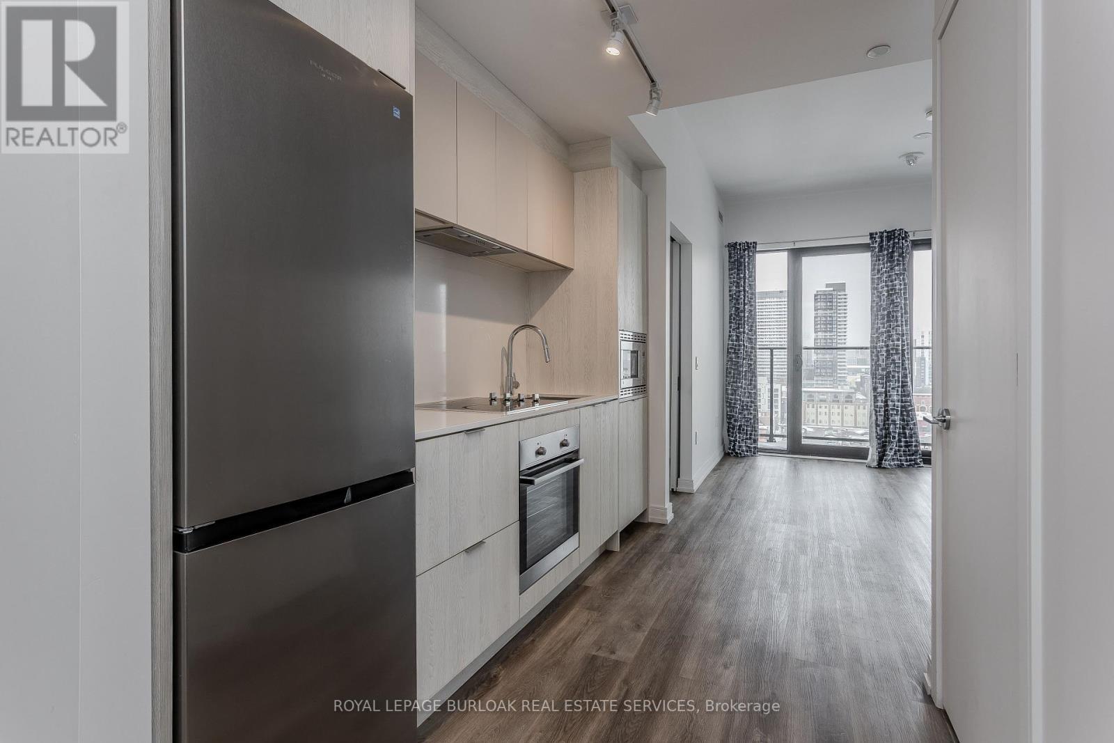 












1509 - 1 JARVIS STREET

,
Hamilton,




Ontario
L8R3J2

