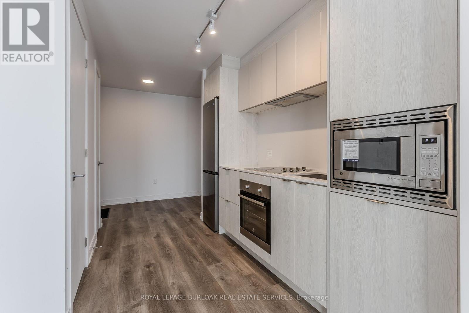 












1509 - 1 JARVIS STREET

,
Hamilton,




Ontario
L8R3J2

