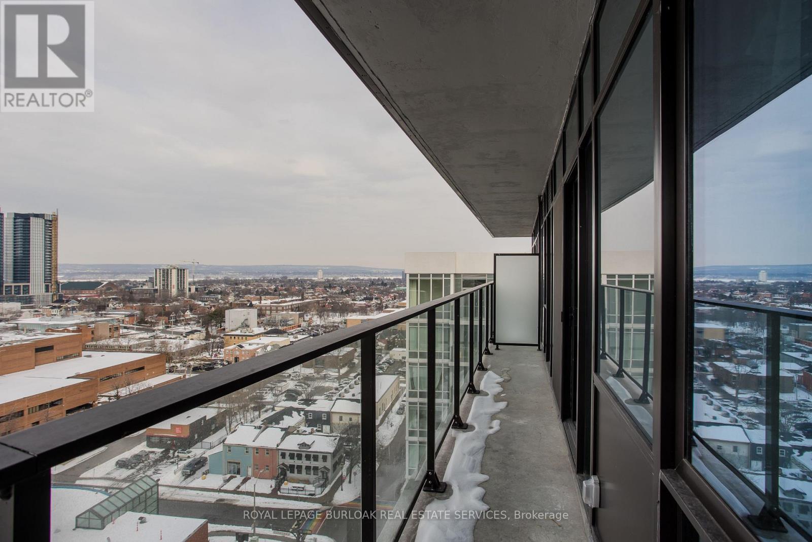 












1509 - 1 JARVIS STREET

,
Hamilton,




Ontario
L8R3J2

