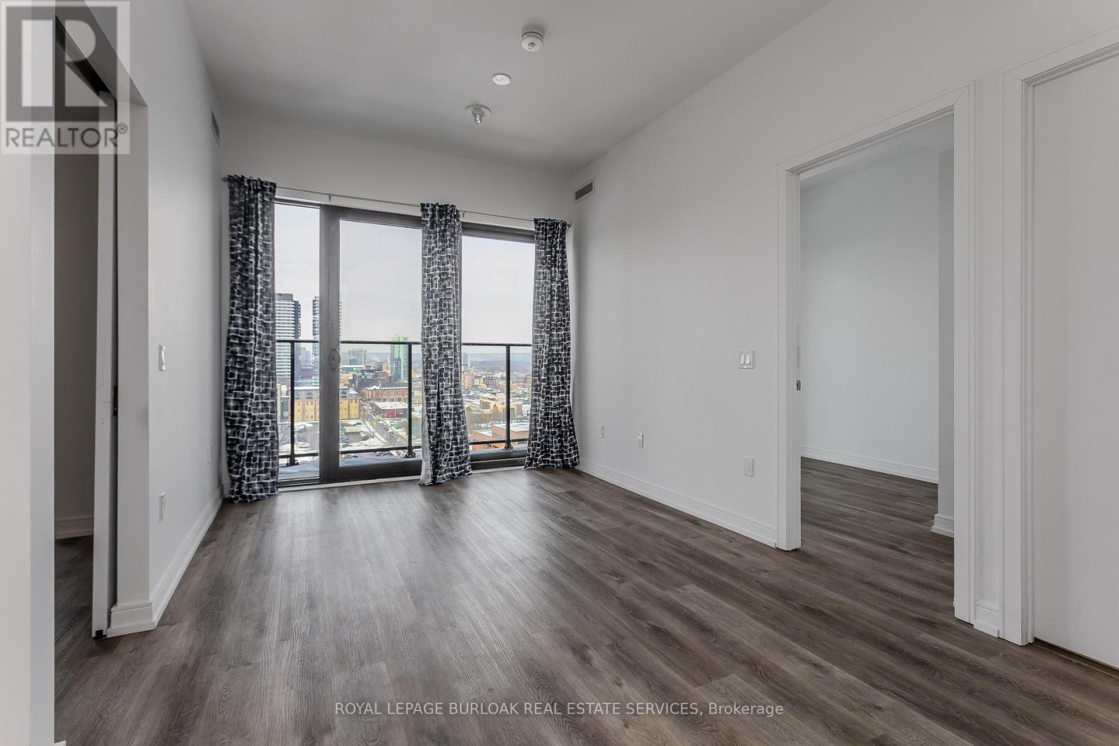 












1509 - 1 JARVIS STREET

,
Hamilton,




Ontario
L8R3J2

