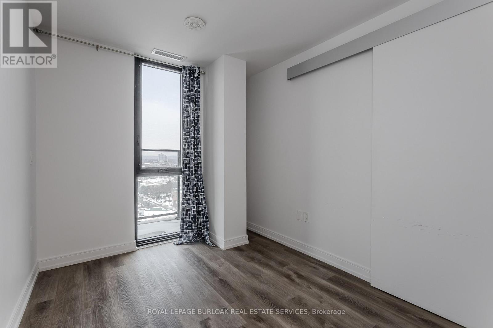 












1509 - 1 JARVIS STREET

,
Hamilton,




Ontario
L8R3J2

