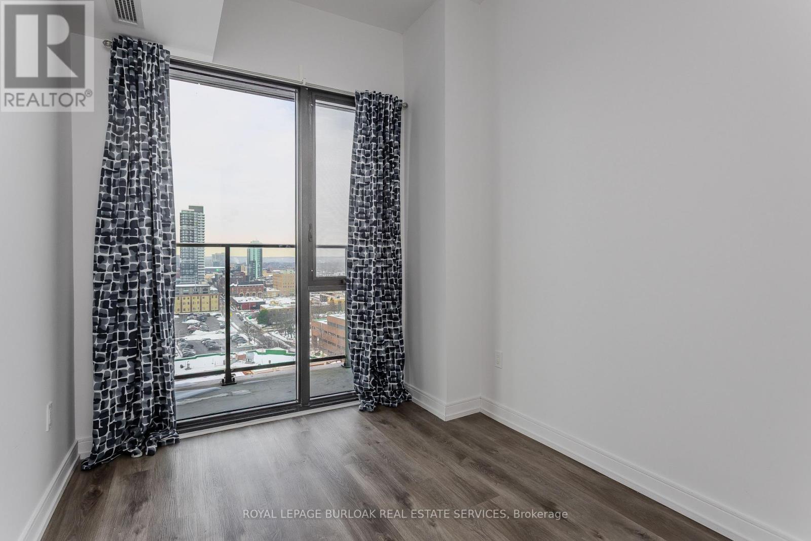 












1509 - 1 JARVIS STREET

,
Hamilton,




Ontario
L8R3J2

