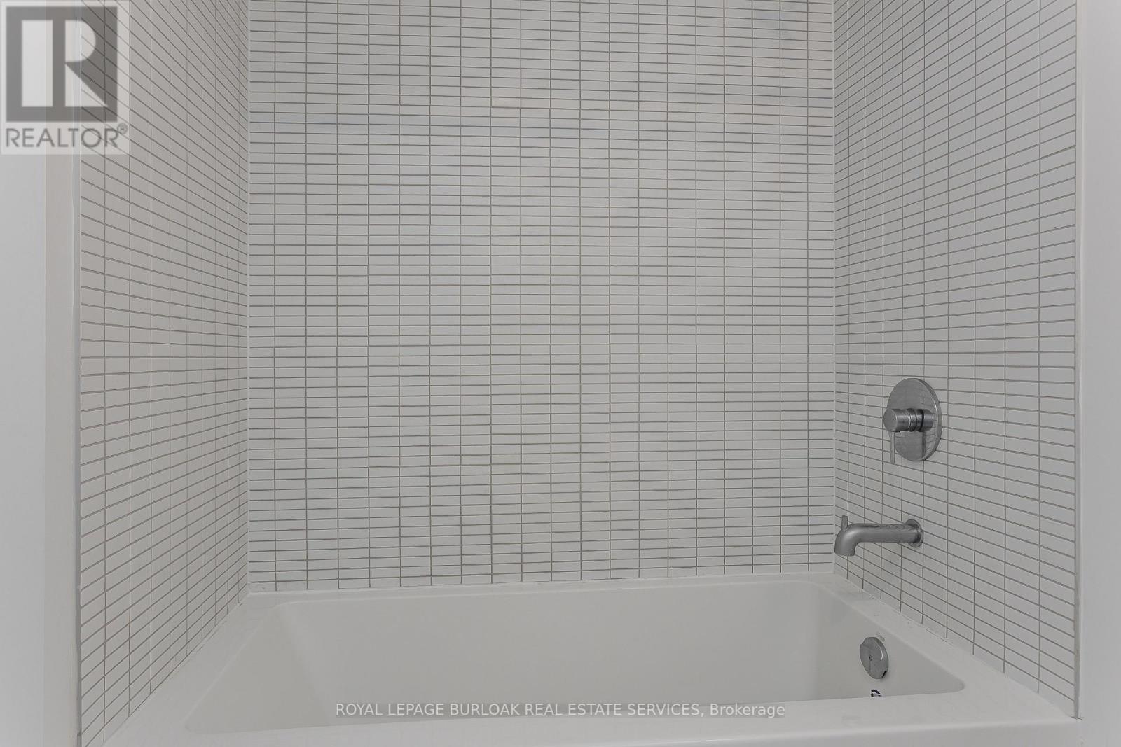 












1509 - 1 JARVIS STREET

,
Hamilton,




Ontario
L8R3J2

