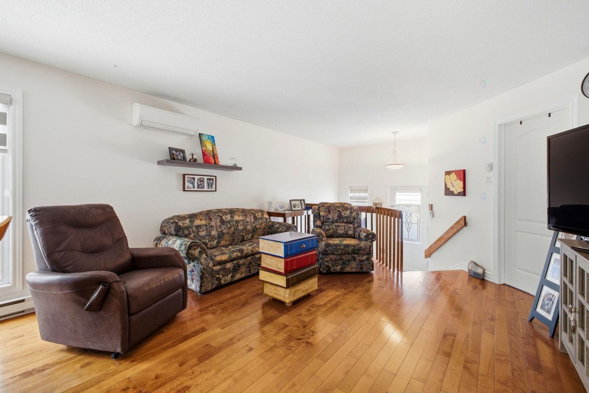 









784


Rue Albert-Fillion

,
Gatineau (Buckingham),




QC
J8L0V2

